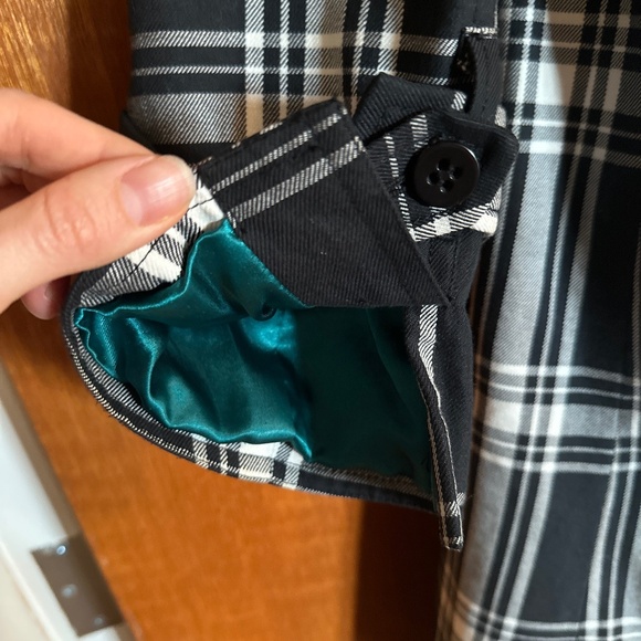 Black and White Trench Coat - Picture 7 of 8